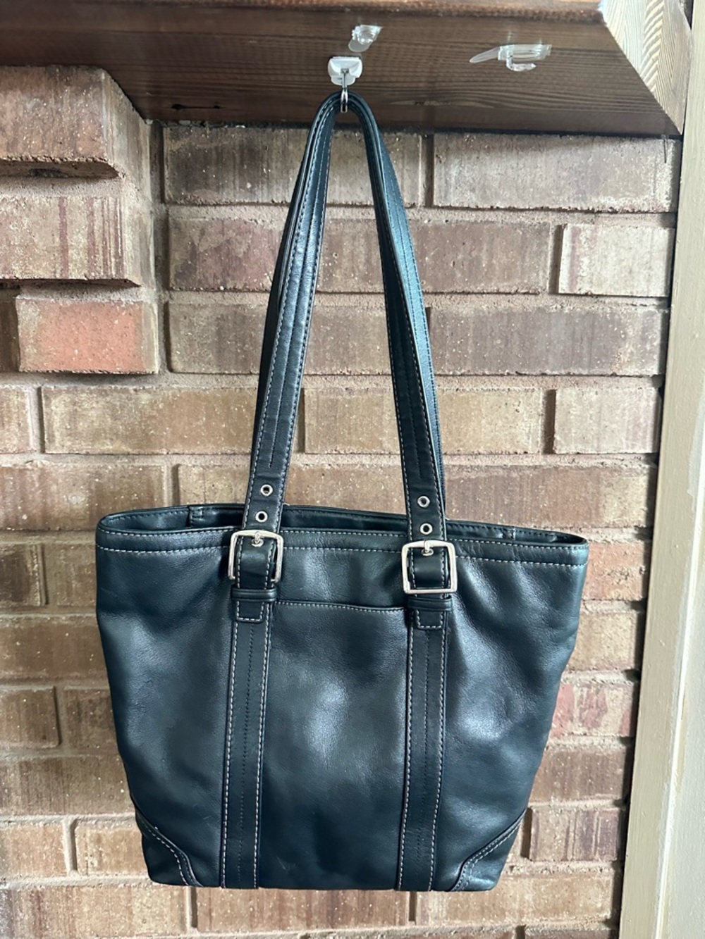 Vintage Coach Hampton Black Leather Tote Bag F11201 - Picture 2 of 10